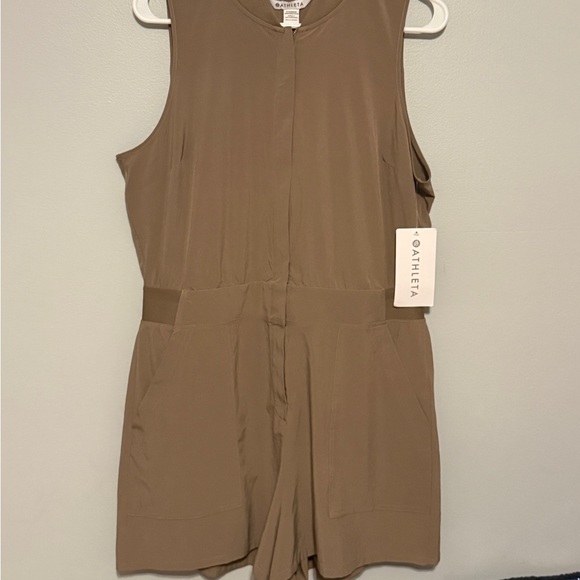Athleta Brooklyn Utility Romper Taupe Travel Lightweight Size 14 Sleeveless Zip - Picture 5 of 8